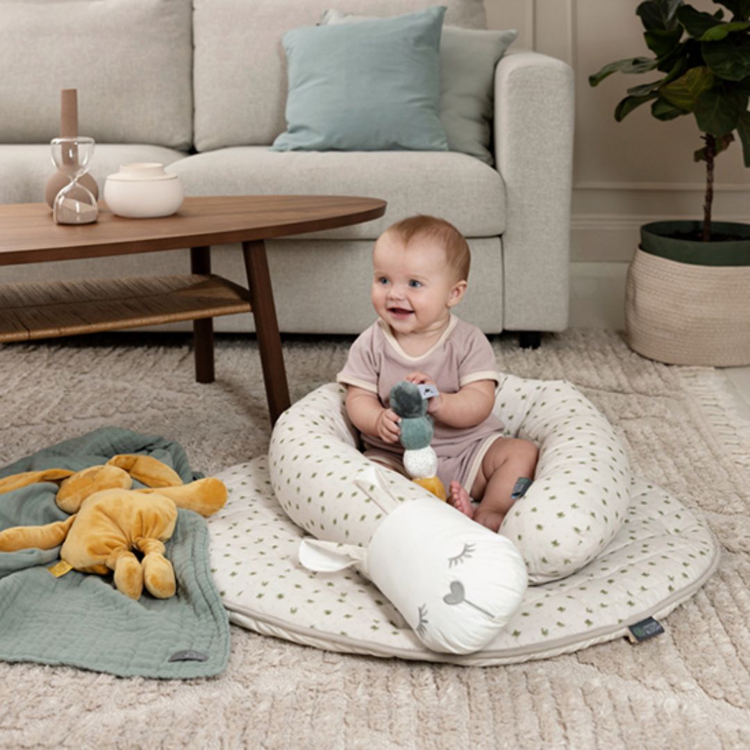 Vinter & Bloom Meadow gravidkudde Buddy Soft Sand