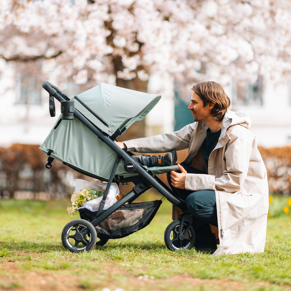 Thule Spring 2 Barnvagn Mist Green on Black