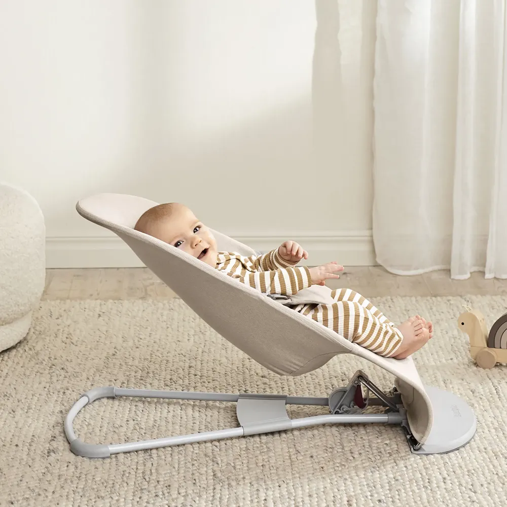 Babybjörn Babysitter Bliss vävd Melange Light beige