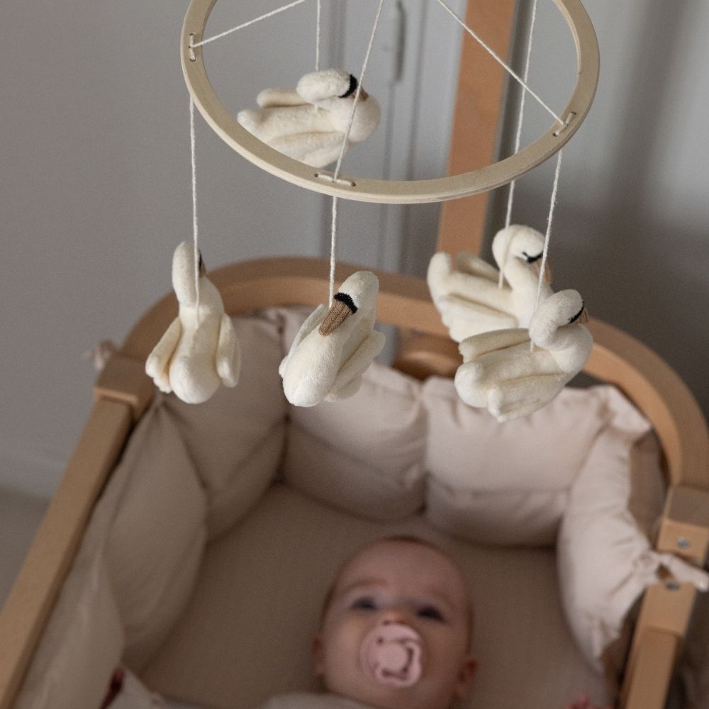 Sebra Babymobil med Svanar