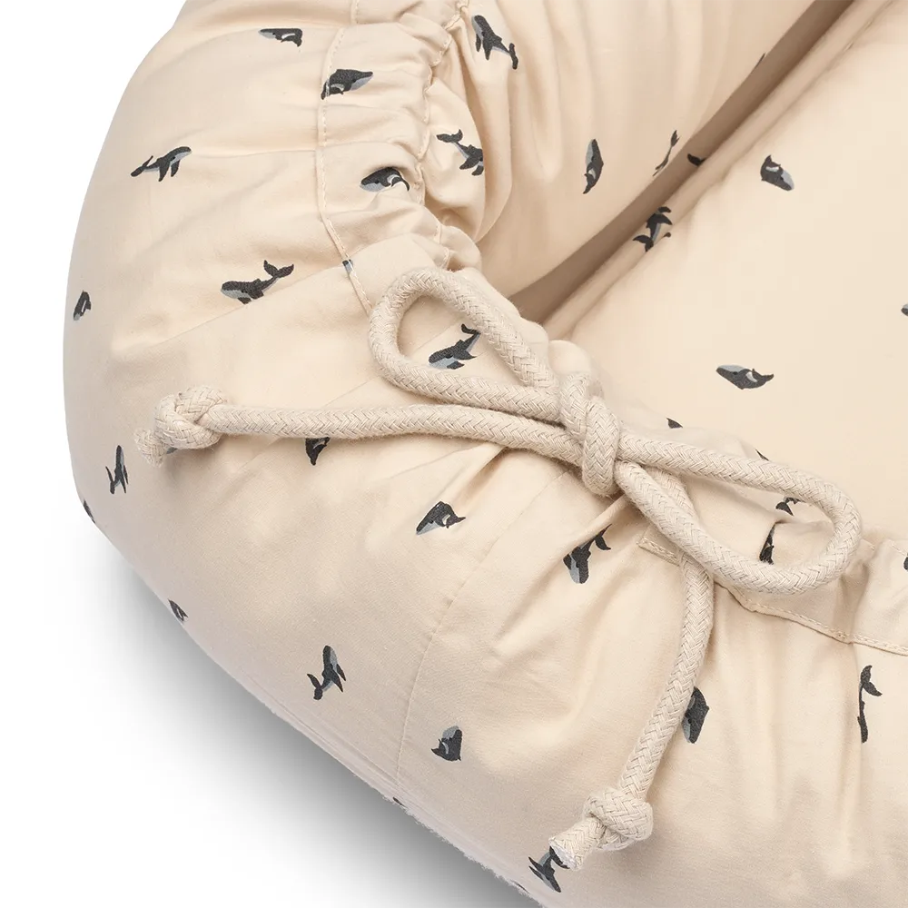 Liewood Gro babynest Mini whale/Sandy