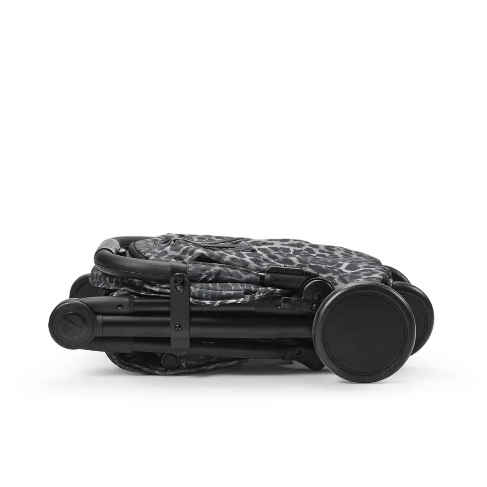 Elodie MONDO Sittvagn Le Leopard 