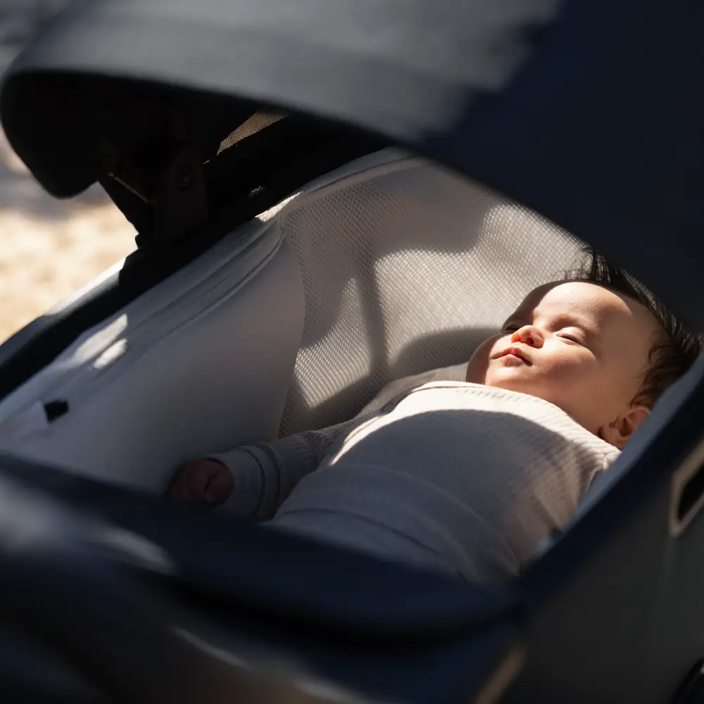 Thule Charm 2-in-1 Black