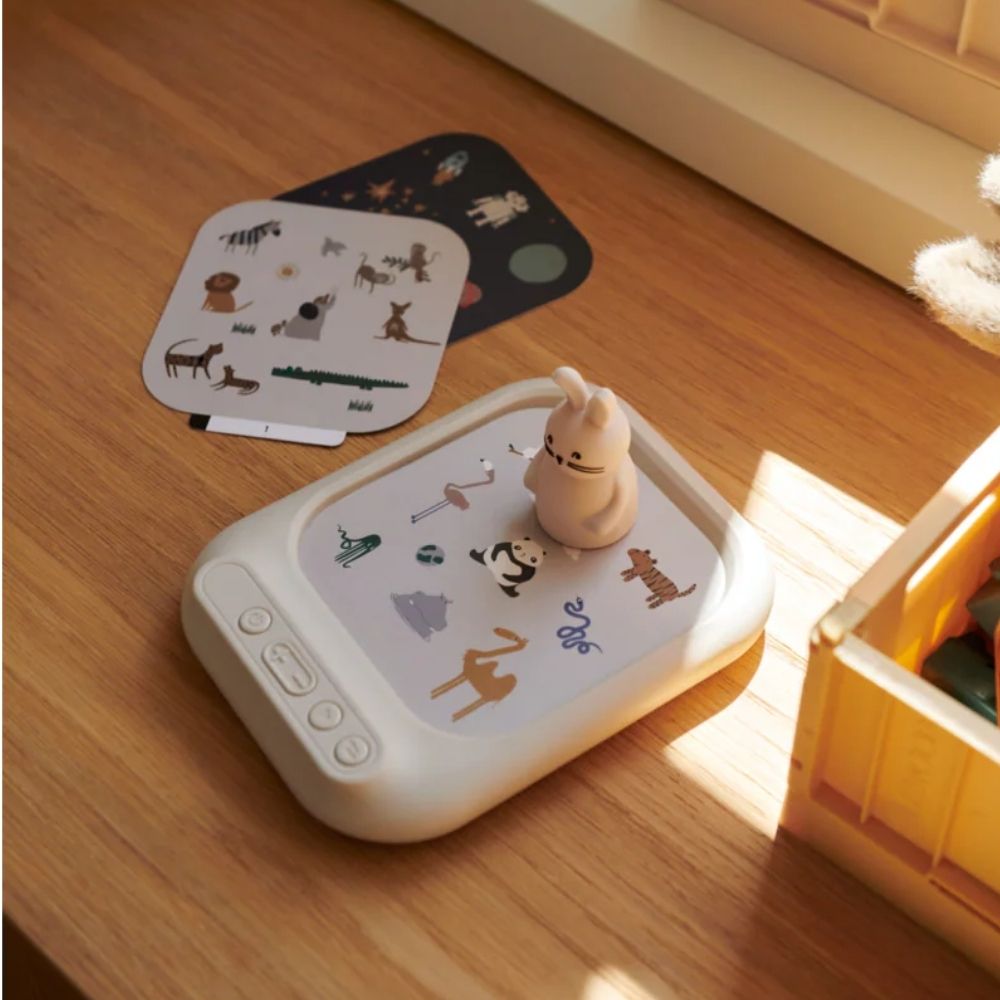 Liewood Archie aktivitets- och ljudtavla – Sandy