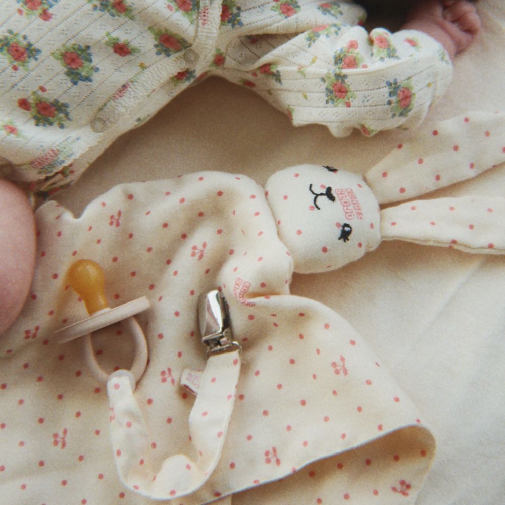 Konges slöjd sleepy rabbit cherry dot