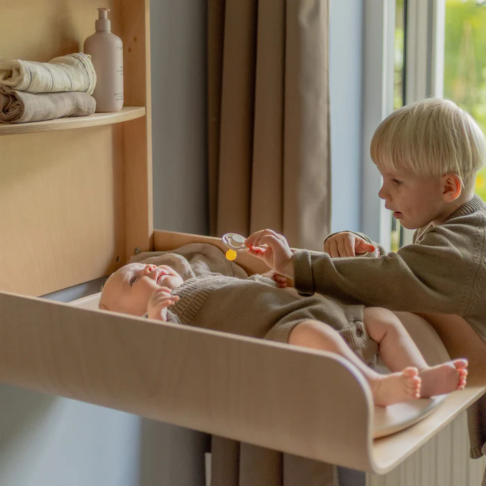 Sebra Väggmonterat Skötbord i trä