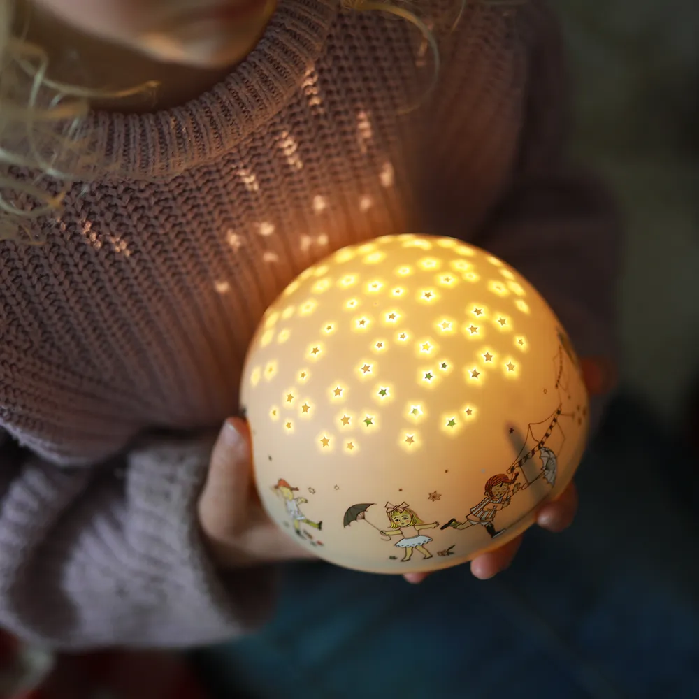 Rätt Start Pippi Långstrump Nattlampa med stjärnhimmel och musik