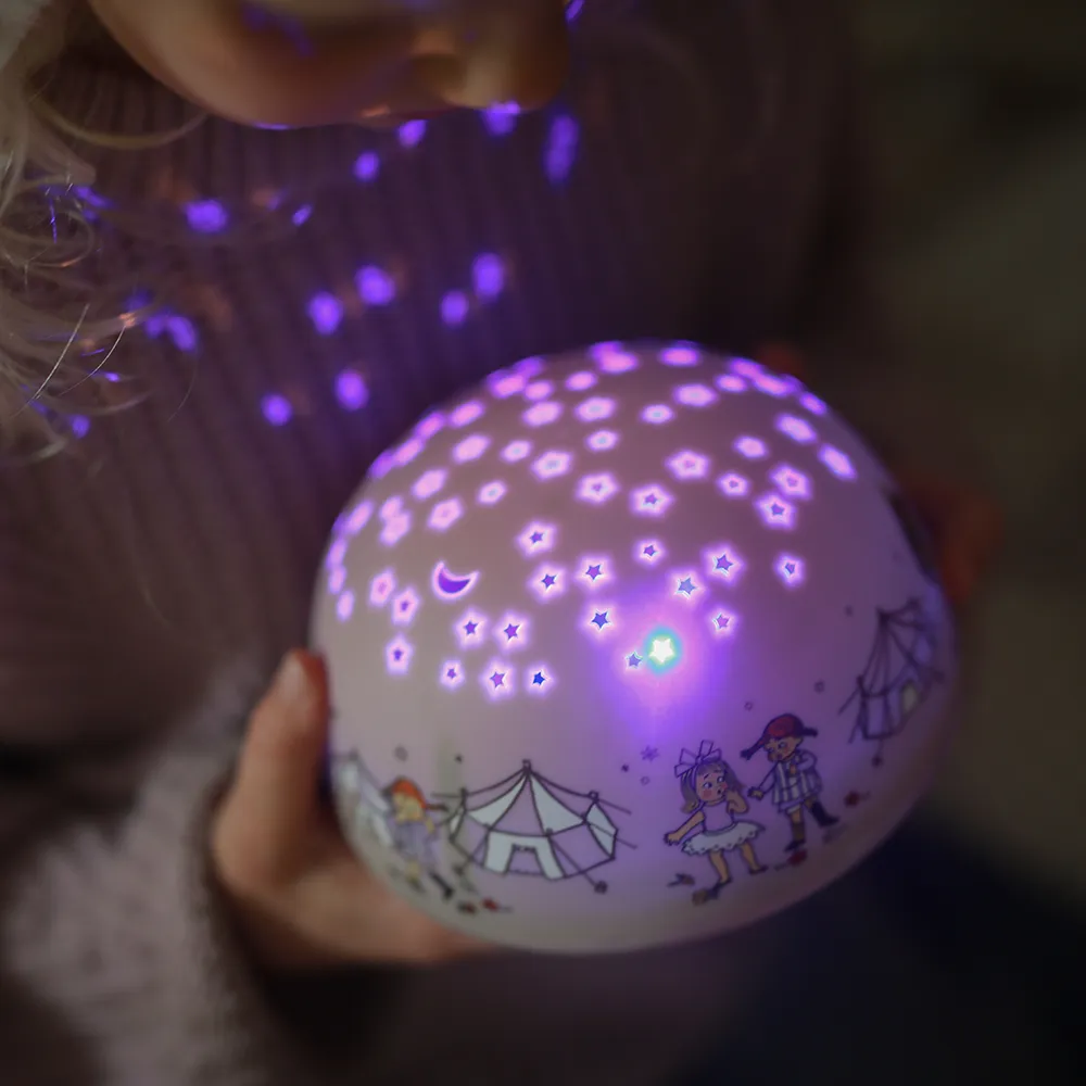 Rätt Start Pippi Långstrump Nattlampa med stjärnhimmel och musik