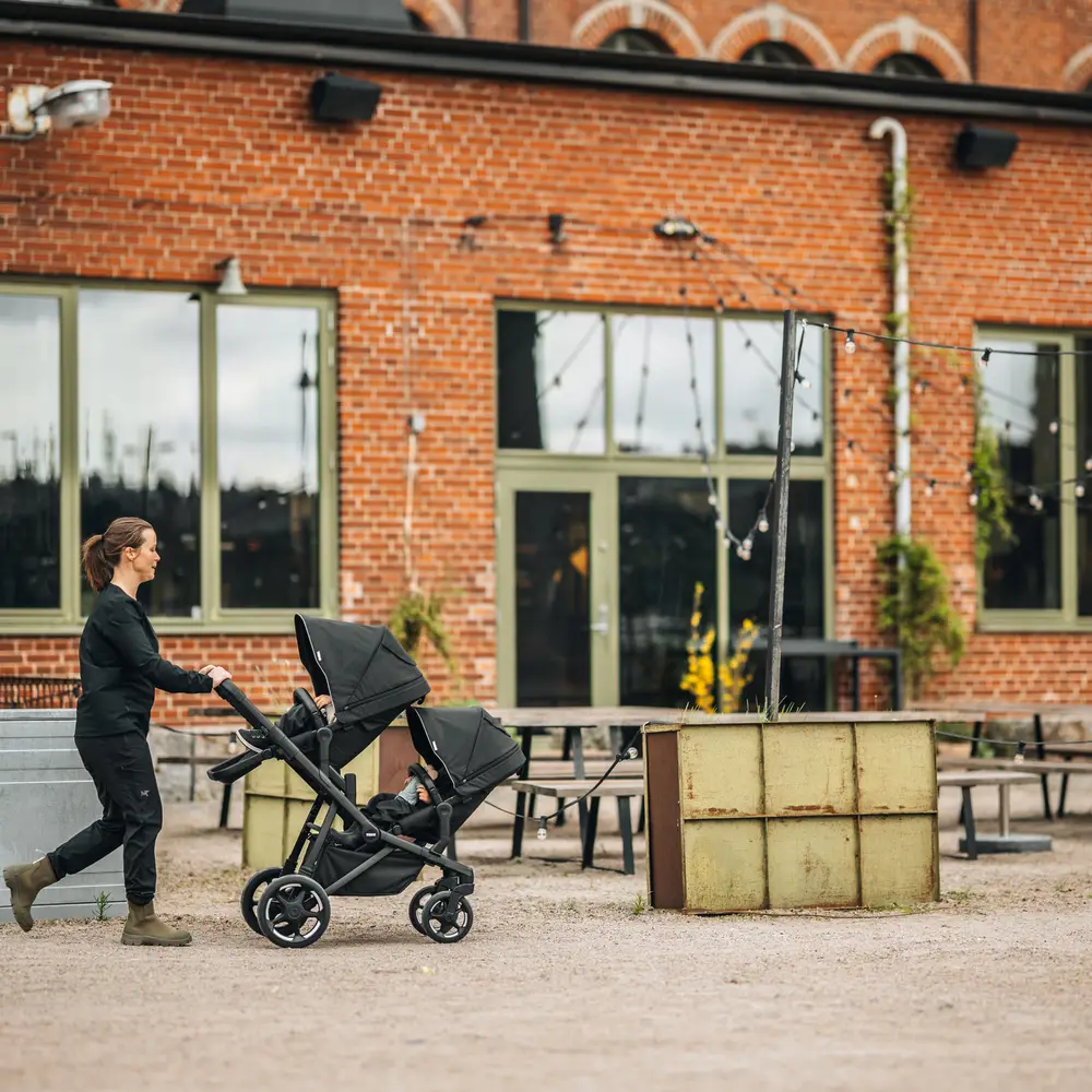 Thule Sleek 2 barnvagn bundle Black