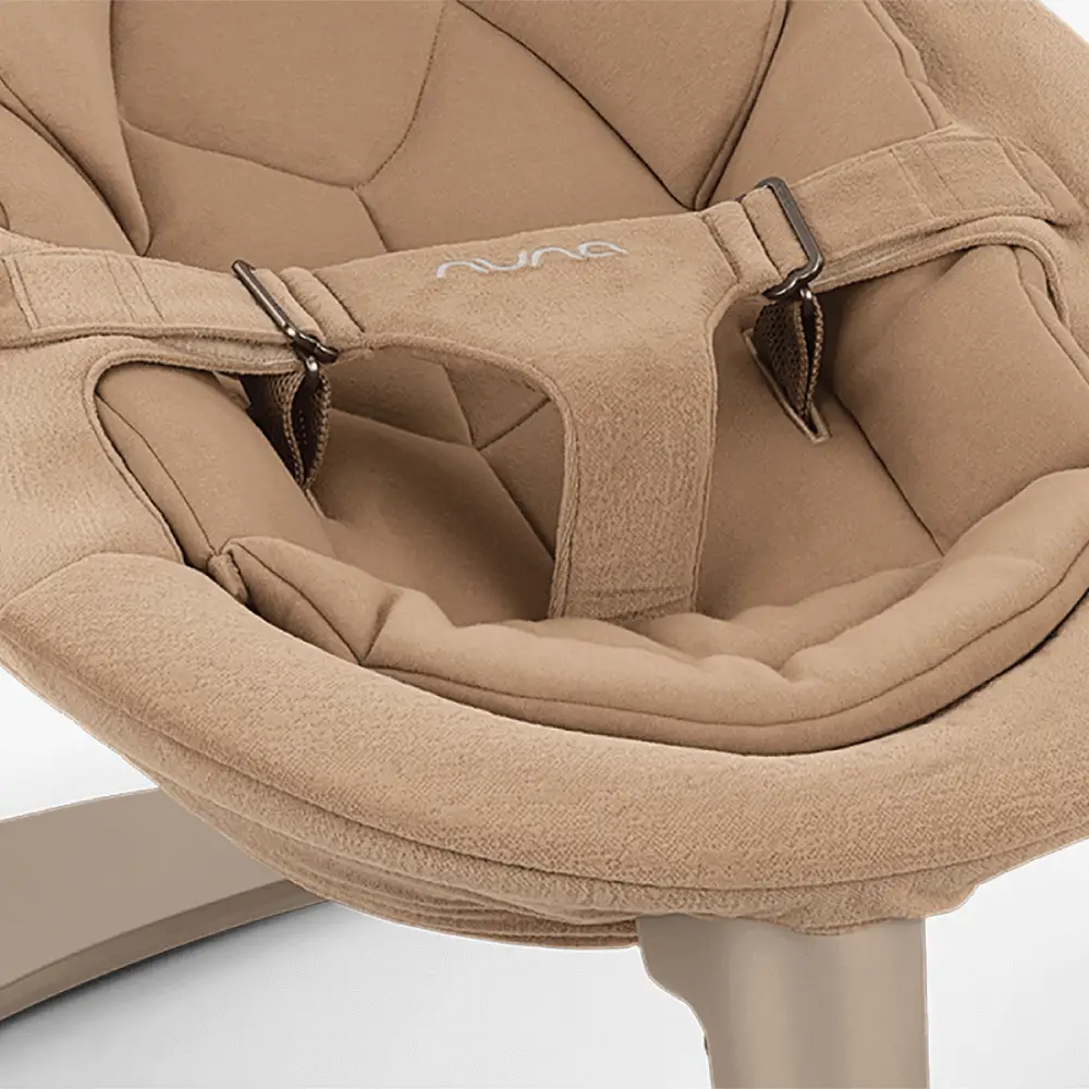 Nuna LEAF Grow babysitter med lekbåge TEDDY