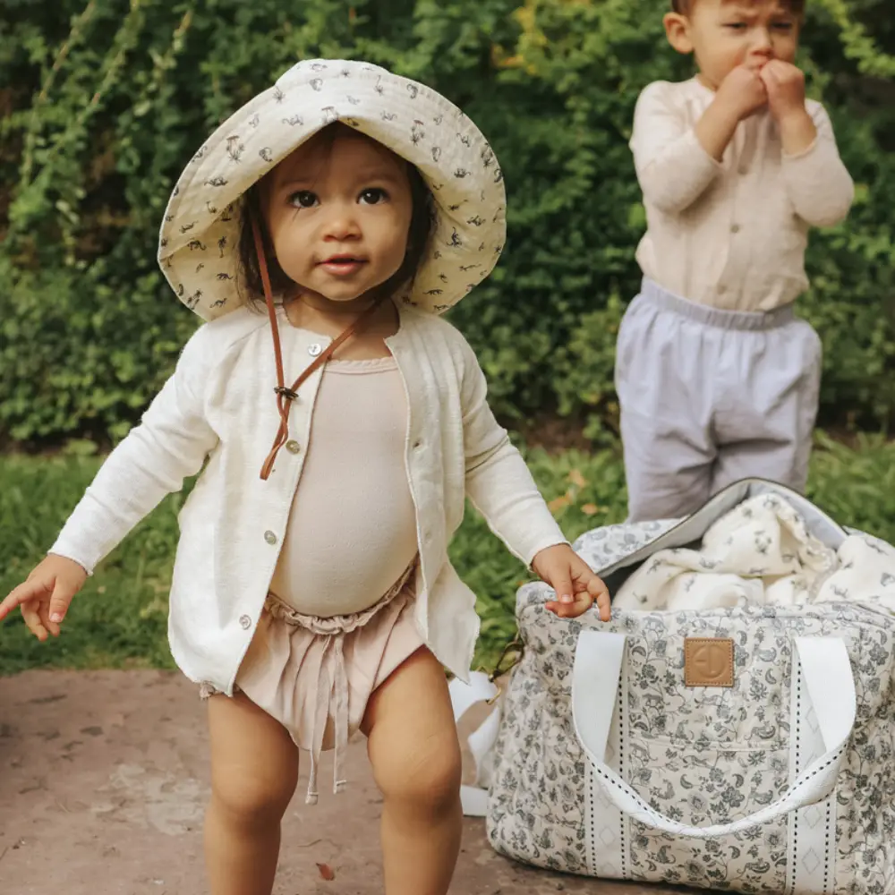 Elodie Solhatt Garden Leo's Resort 1-2 år