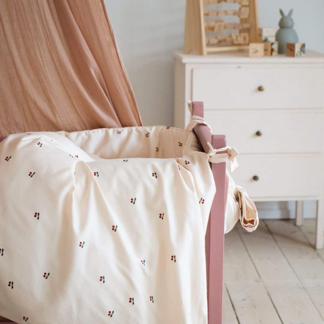 Konges Slöjd Påslakan 70x100 Cherry