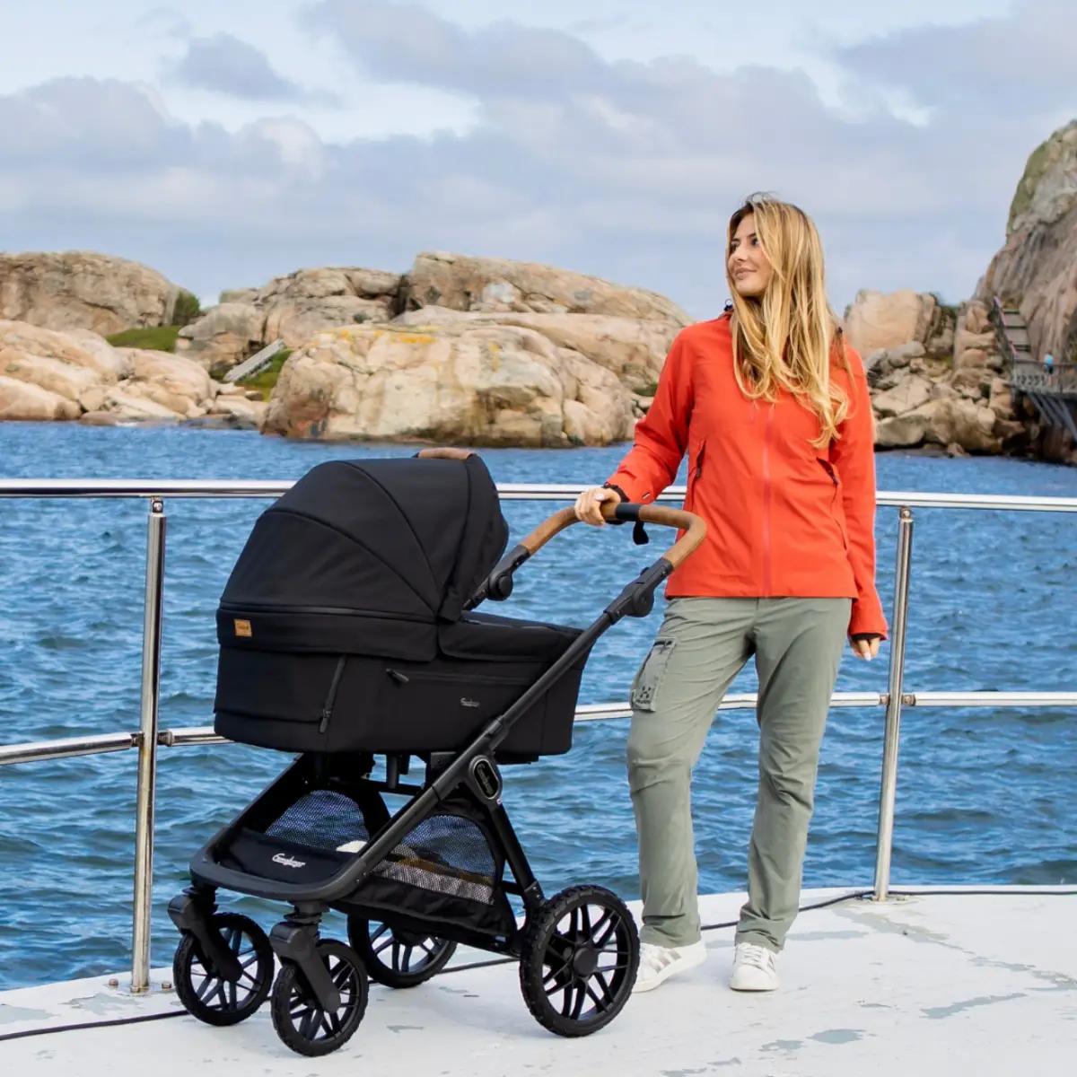 Emmaljunga Sento pro Flat+ Outdoor Black