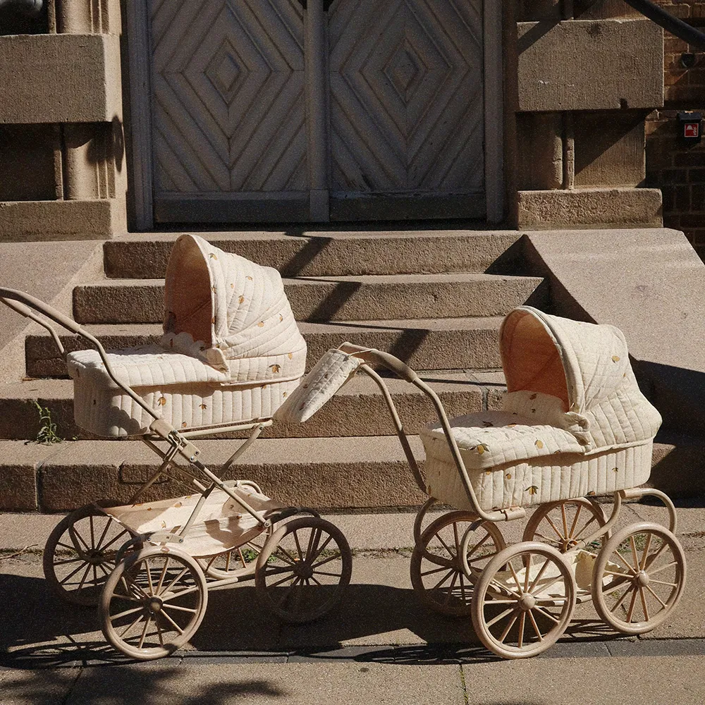 Konges Slöjd Dockvagn Cherry Blush