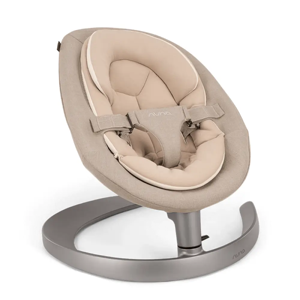 Nuna LEAF Grow babysitter med lekbåge BISCOTTI