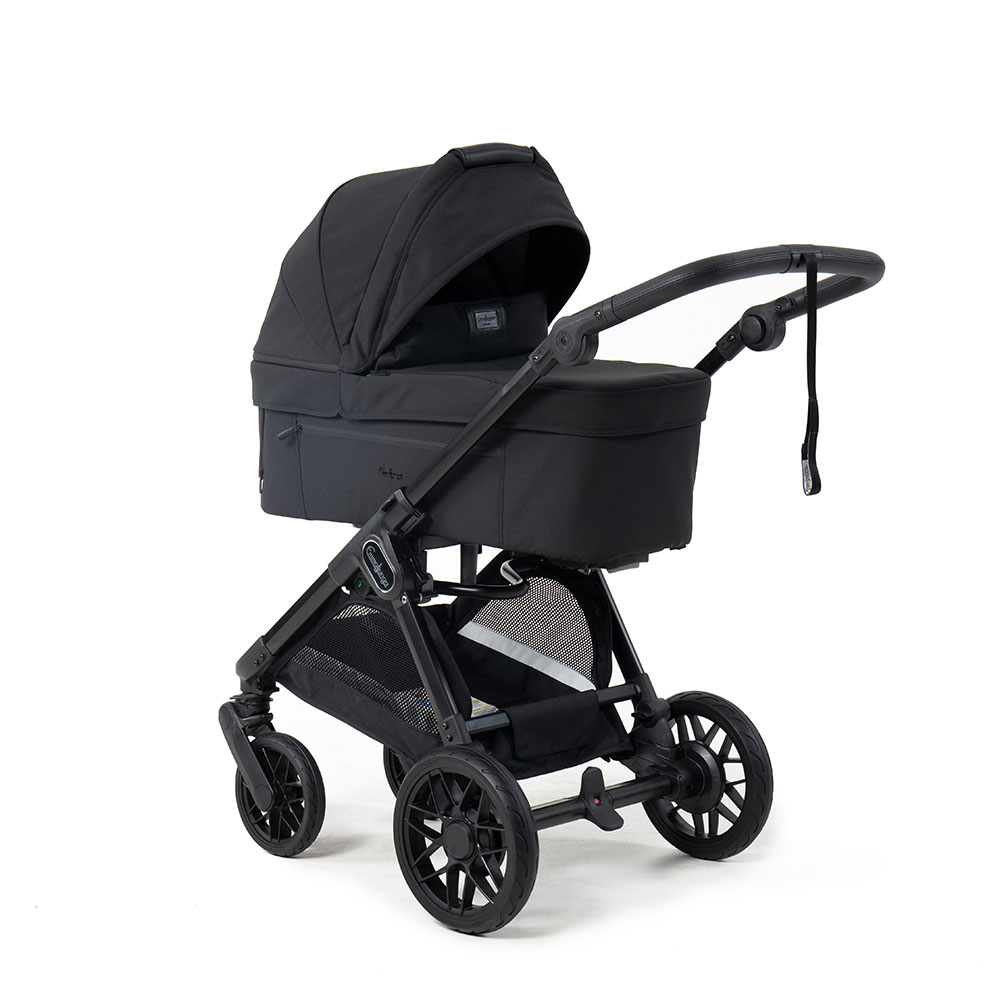 Emmaljunga Sento Flat + Urban Black