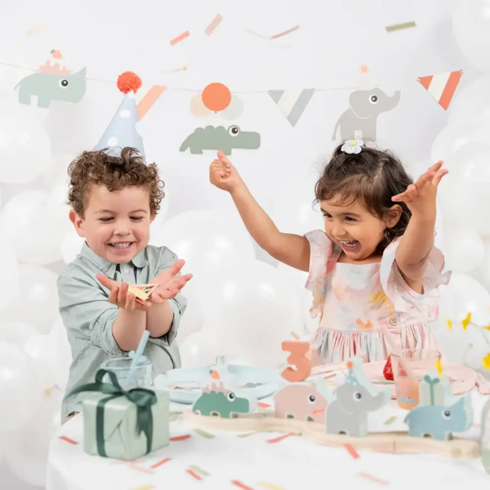 Done by Deer Girlang Celebration Färgmix