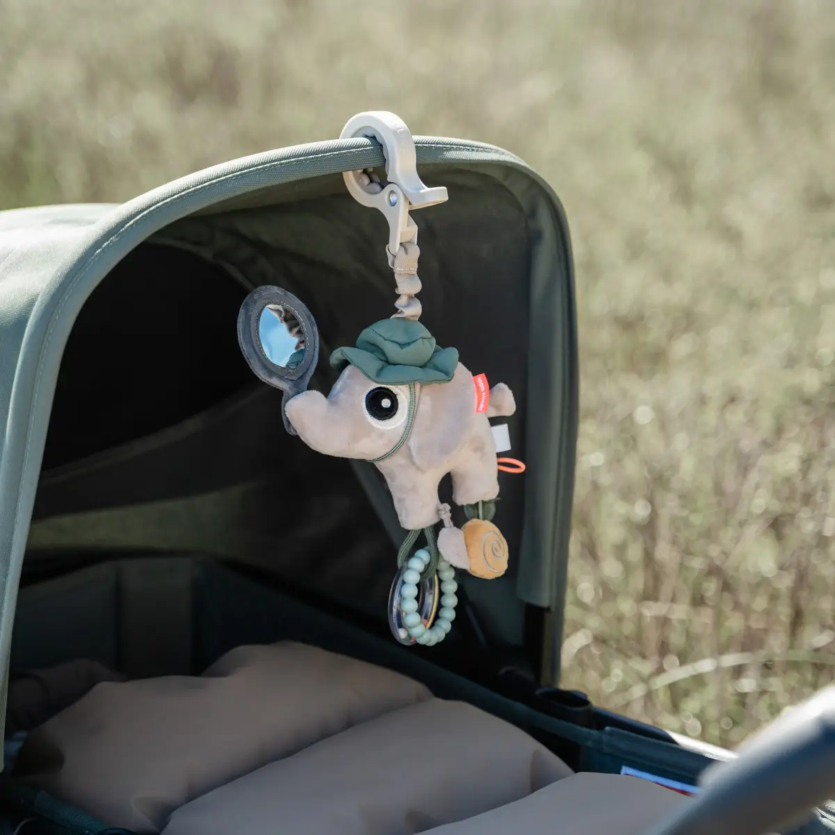 Done by Deer aktivitetsleksak elphee tiny trails sand