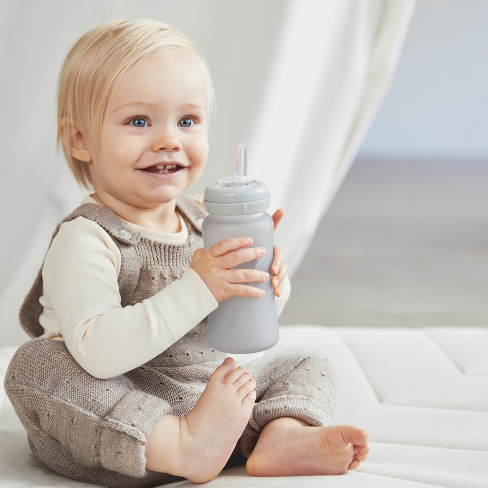 Everyday sugrörsflaska Healthy + 240 ml - Quiet Gray