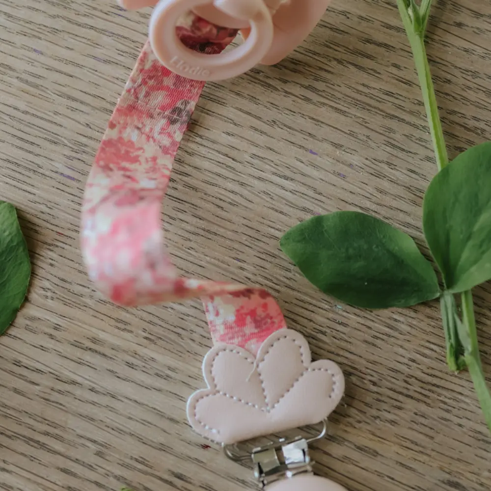 Elodie Napphållare Wood River Rose 