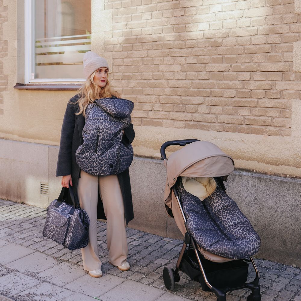 Elodie Details Cozy Cover Överdrag bärsele vagn Le Leopard