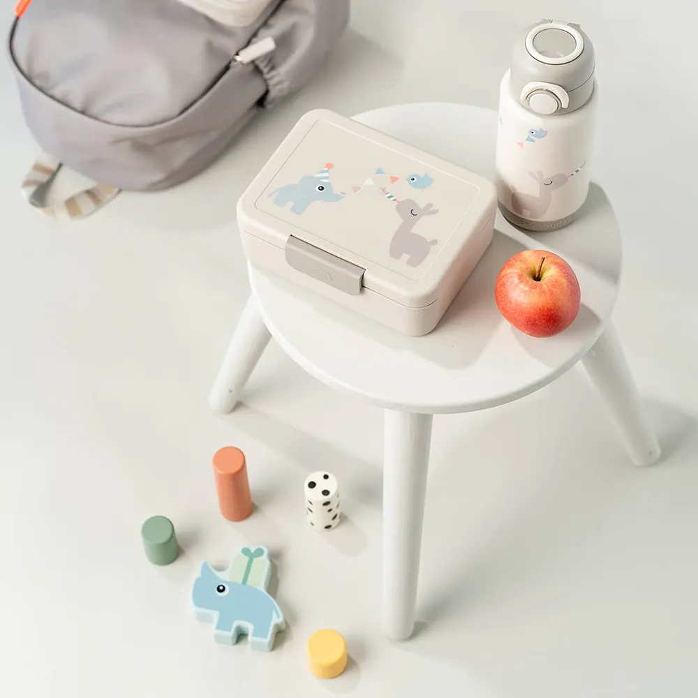 Done by Deer vattenflaska Celebration Sand 340 ml