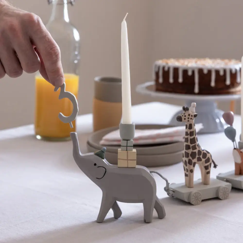 Sebra födelsedagståg i trä