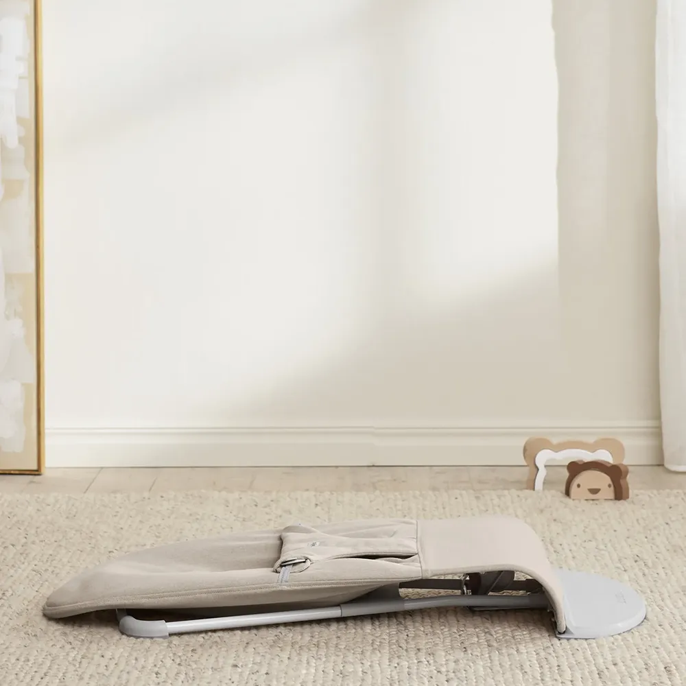 Babybjörn Babysitter Bliss vävd Melange Light beige