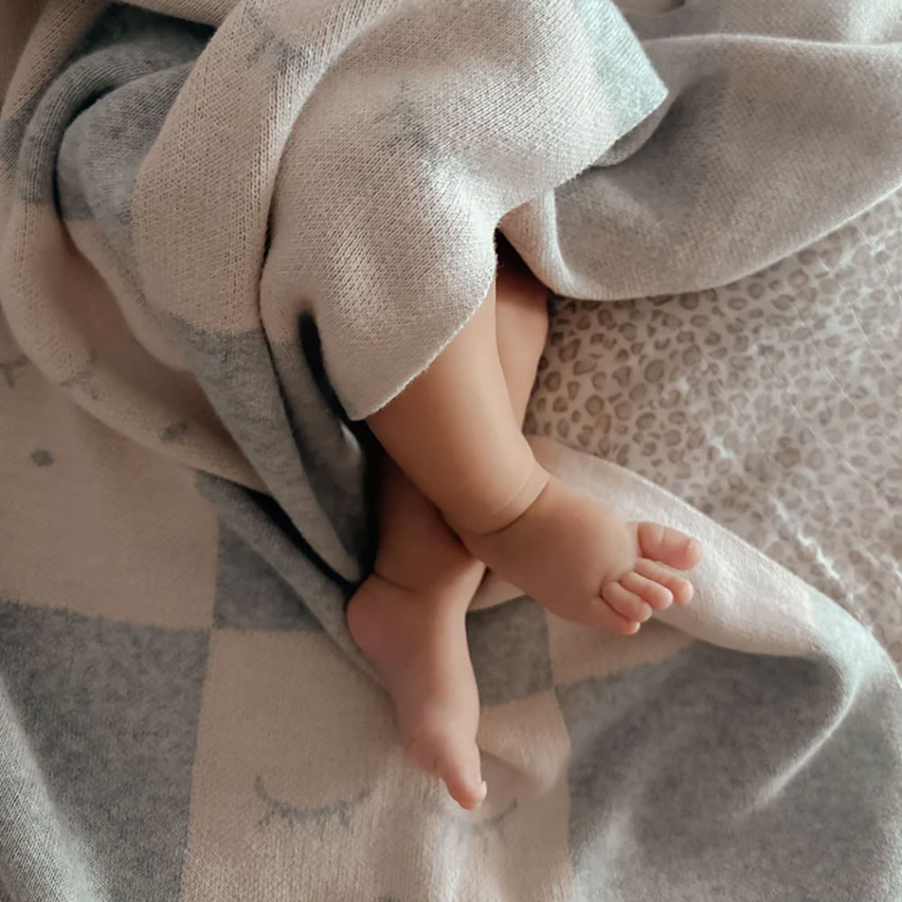 Livly Sleeping Cutie Filt Blue