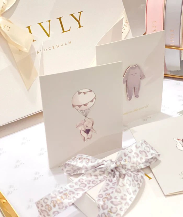 Livly Flying Elephant Gratulationskort