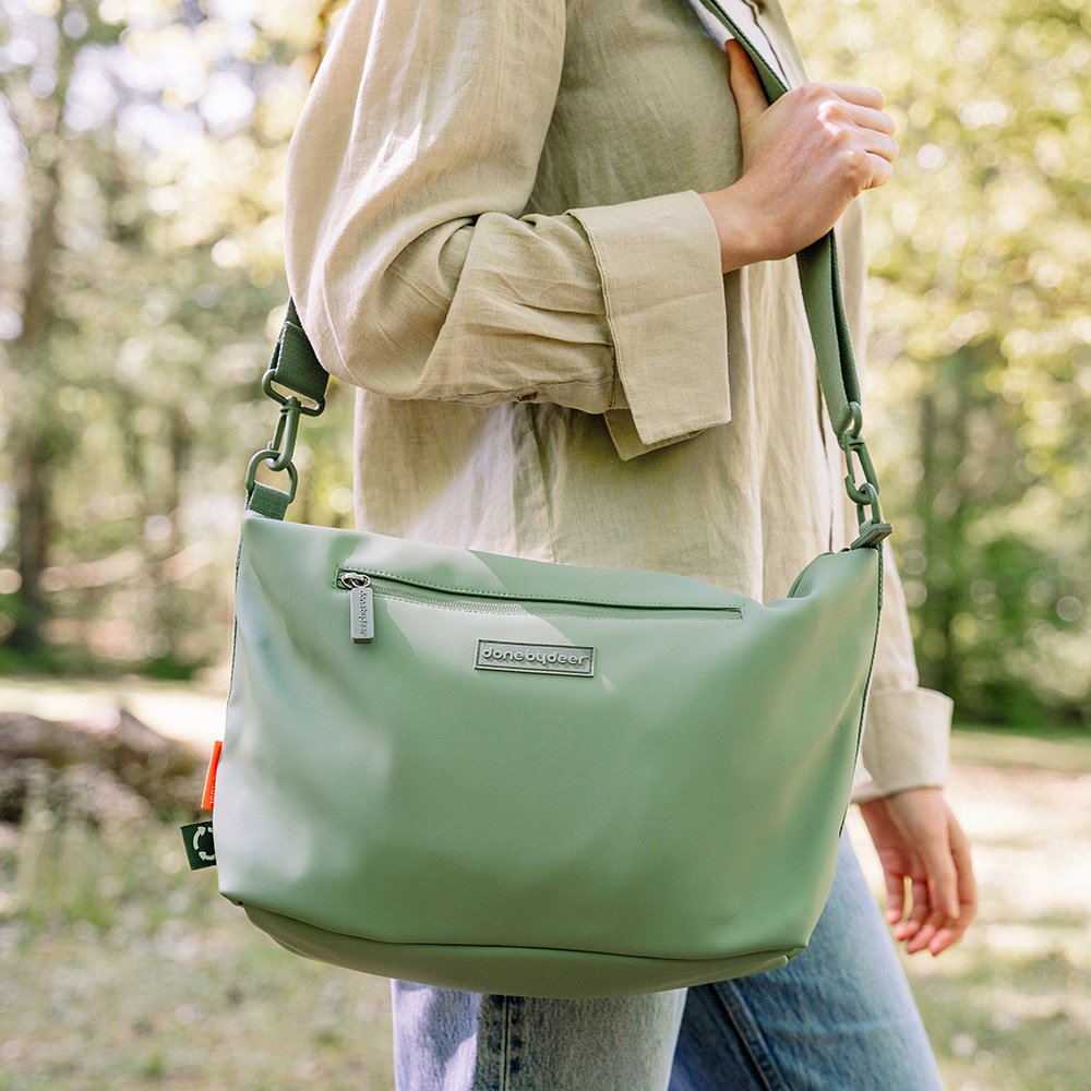 Done by Deer barnvagnsväska grön