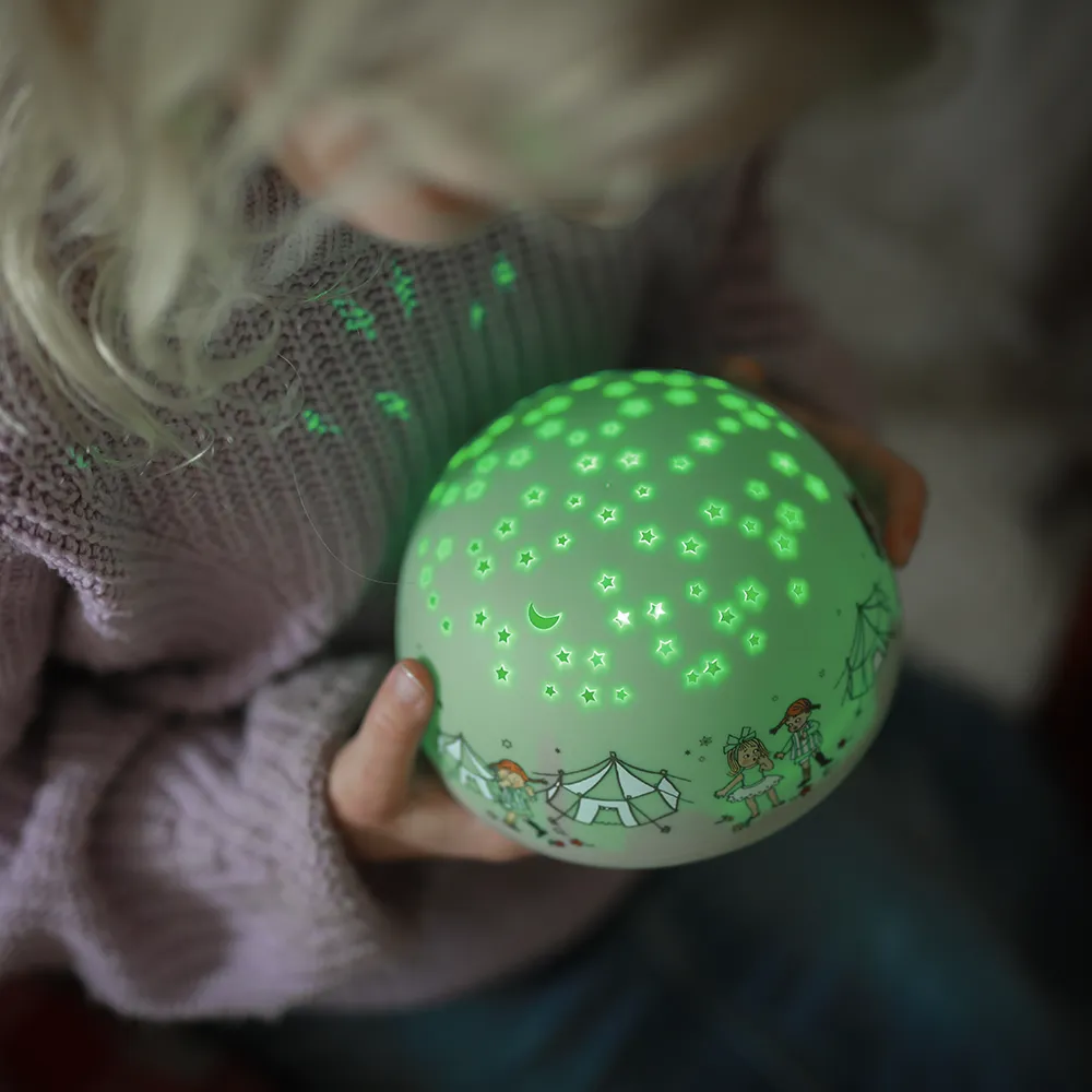 Rätt Start Pippi Långstrump Nattlampa med stjärnhimmel och musik