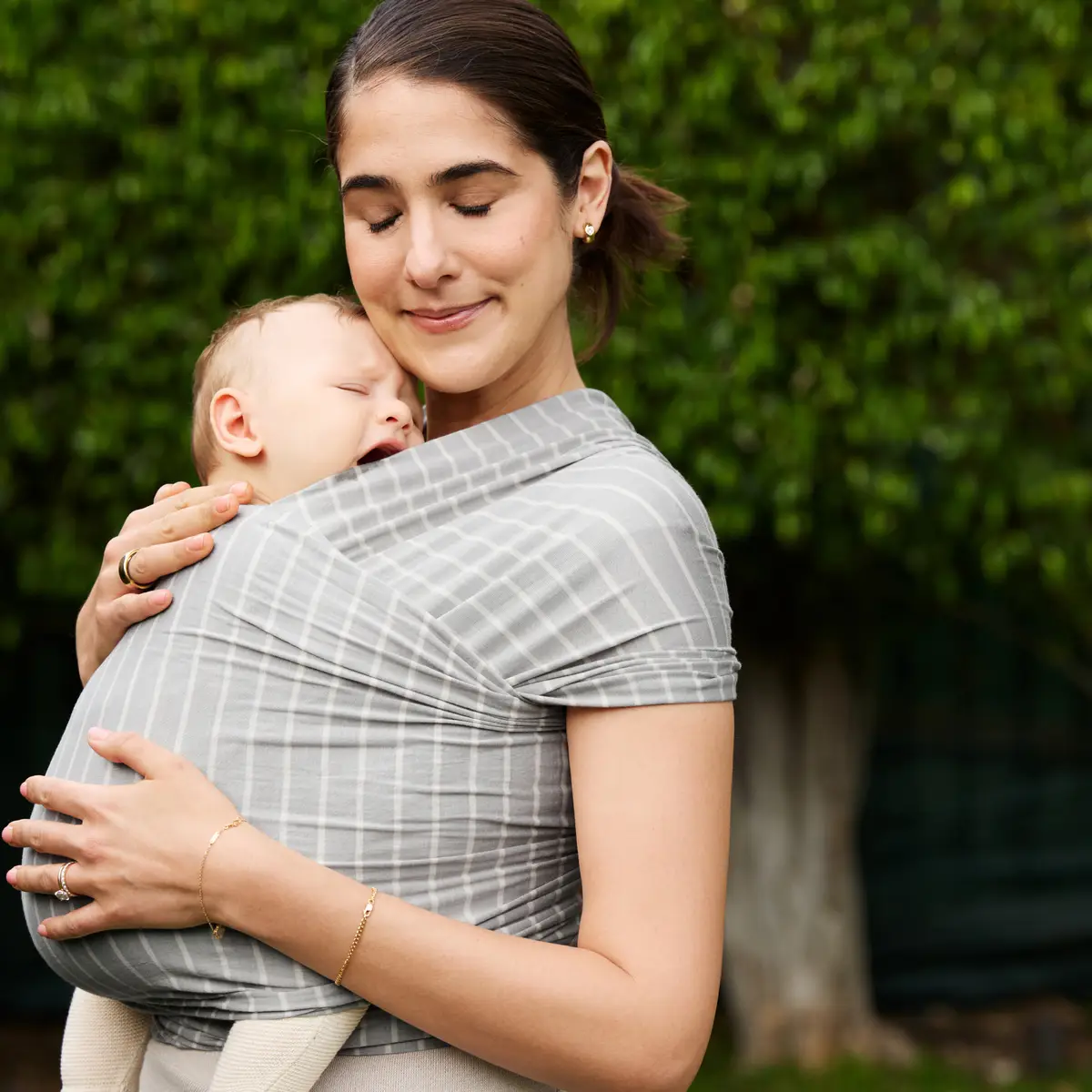 Ergobaby Aura Wrap bärsjal Grey Stripes