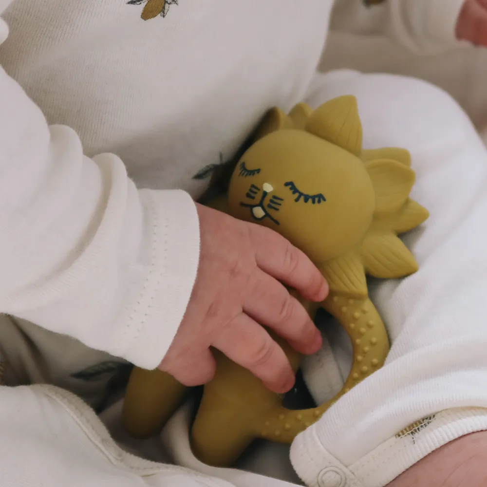 Konges Slöjd Bitring Lion Mustard