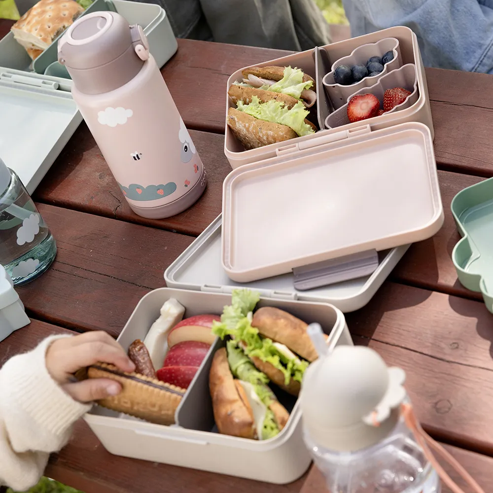 Done by Deer matlåda med avdelare Tiny Farm Powder