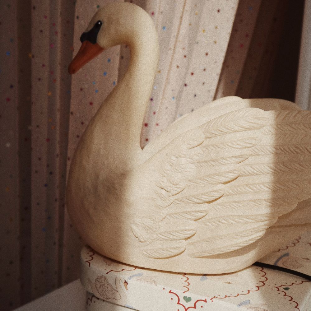 Konges Slöjd Svanlampa Beige