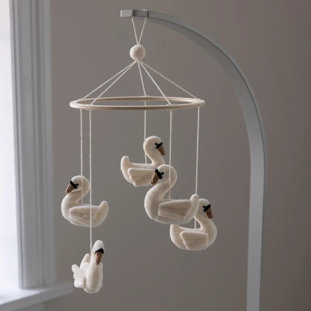 Sebra Babymobil med Svanar