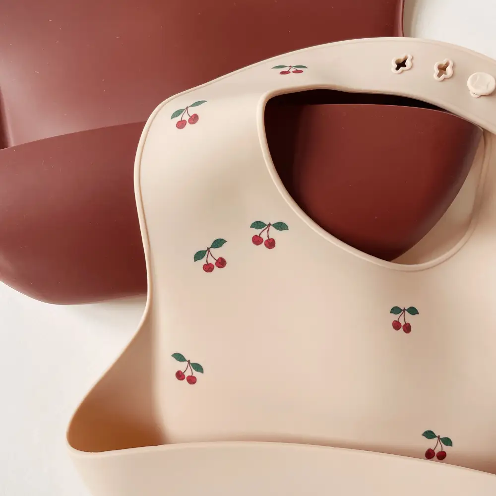 Konges Slöjd Konges Slöjd Silikonhaklappar 2-pack Cherry/Mocca