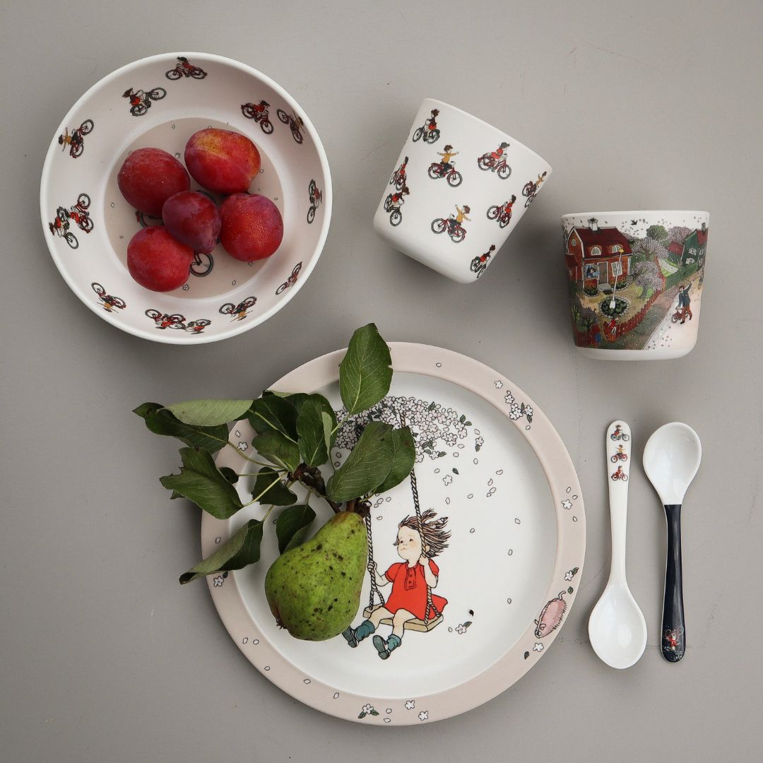 Rätt Start Lotta på Bråkmakargatan Stor mugg (hus)